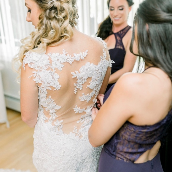 Pronovias RUA Wedding Gown: professionally cleaned,mermaid, sheer back. Size 12 - Picture 4 of 15